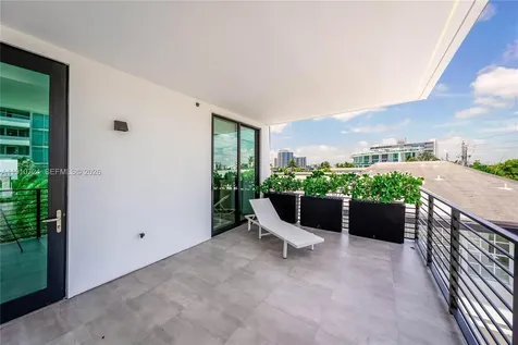 1930 Bay Drive Miami Beach FL 33141