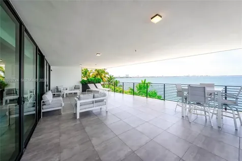 1930 Bay Drive Miami Beach FL 33141