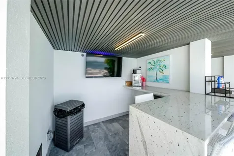 1930 Bay Drive Miami Beach FL 33141