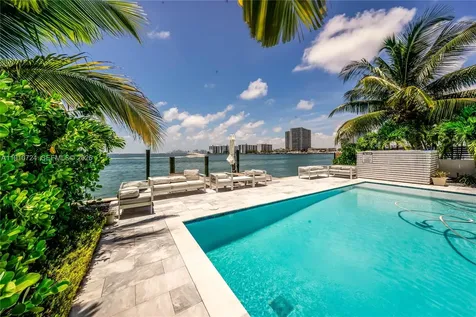 1930 Bay Drive Miami Beach FL 33141