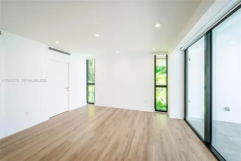 1930 Bay Drive Miami Beach FL 33141