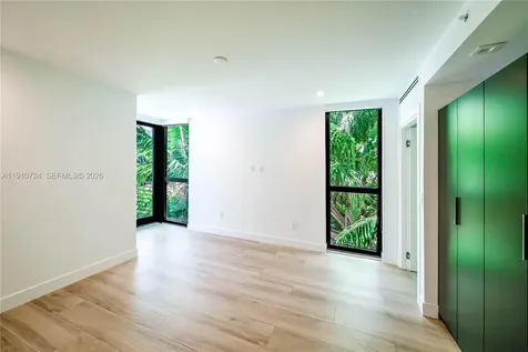 1930 Bay Drive Miami Beach FL 33141