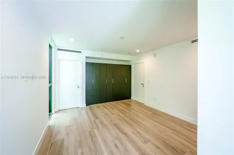 1930 Bay Drive Miami Beach FL 33141