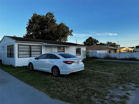 1609 S 25th Avenue Hollywood FL 33020