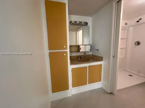 17021 N Bay Road Sunny Isles Beach FL 33160