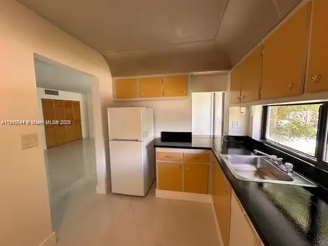 17021 N Bay Road Sunny Isles Beach FL 33160