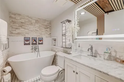 1820 S Treasure Drive North Bay Village FL 33141