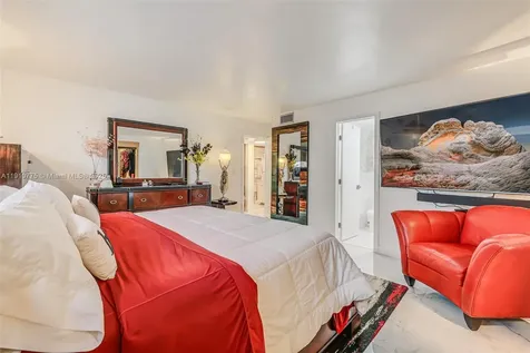 1820 S Treasure Drive North Bay Village FL 33141