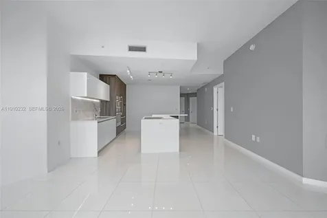 851 NE 1st Avenue Miami FL 33132