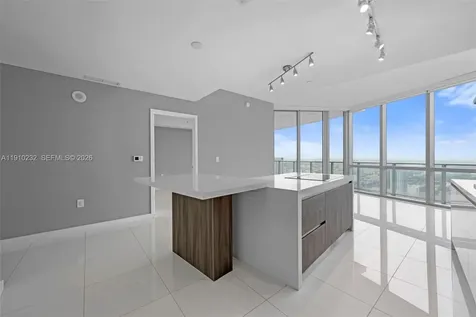 851 NE 1st Avenue Miami FL 33132