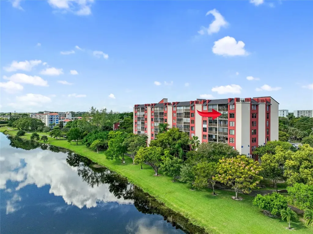2206 S Cypress Bend Drive Pompano Beach FL 33069