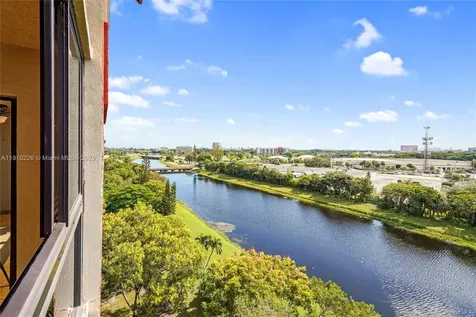 2206 S Cypress Bend Drive Pompano Beach FL 33069