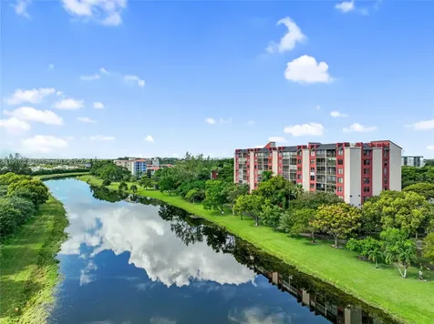 2206 S Cypress Bend Drive Pompano Beach FL 33069