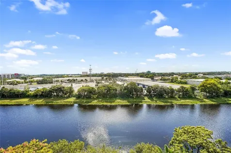 2206 S Cypress Bend Drive Pompano Beach FL 33069
