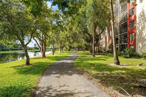 2206 S Cypress Bend Drive Pompano Beach FL 33069