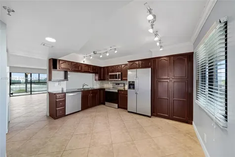 2206 S Cypress Bend Drive Pompano Beach FL 33069