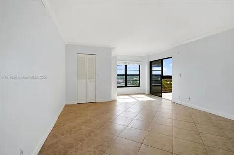 2206 S Cypress Bend Drive Pompano Beach FL 33069