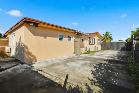 4260 NW 169th Terrace Miami Gardens FL 33055