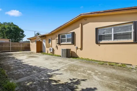 4260 NW 169th Terrace Miami Gardens FL 33055