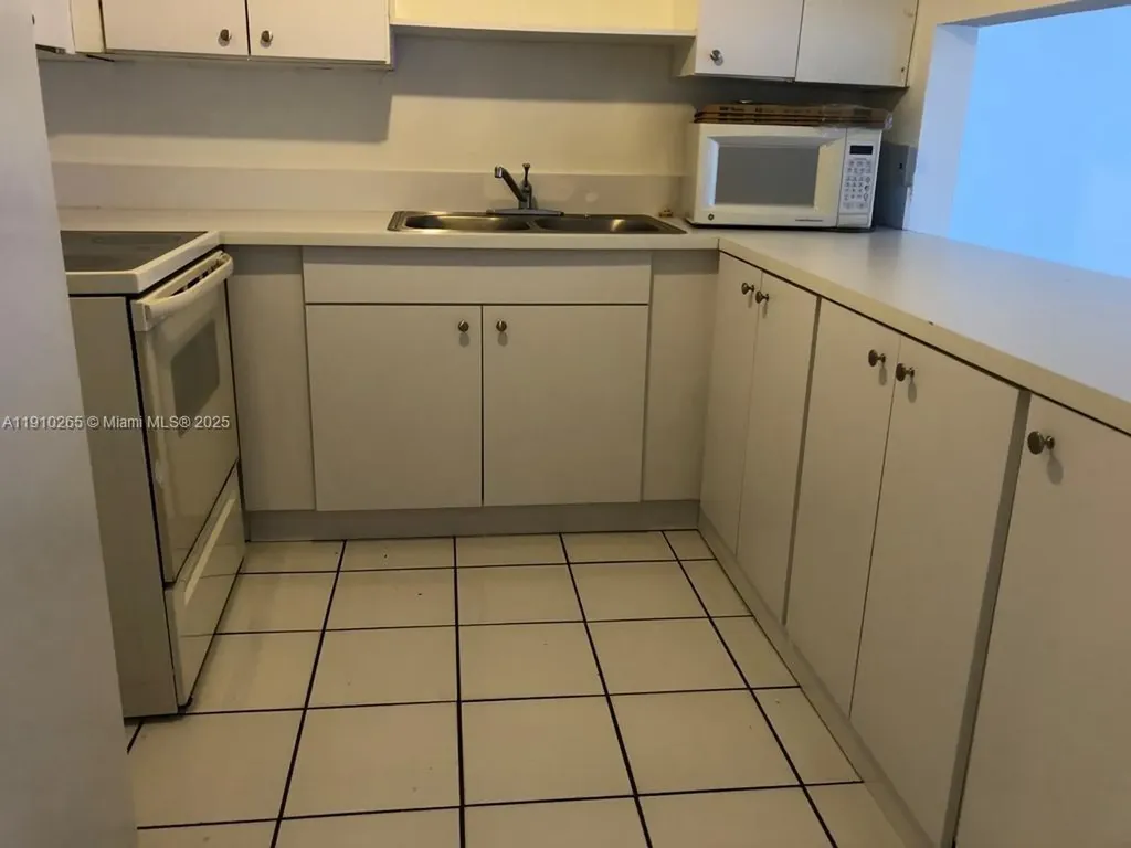 1312 NW 8th Avenue Fort Lauderdale FL 33311