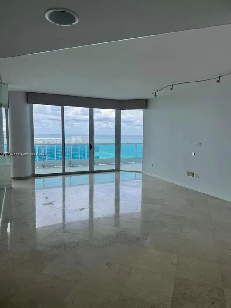 5025 Collins Avenue Miami Beach FL 33140