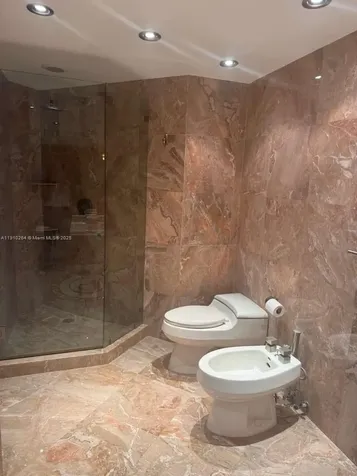 5025 Collins Avenue Miami Beach FL 33140