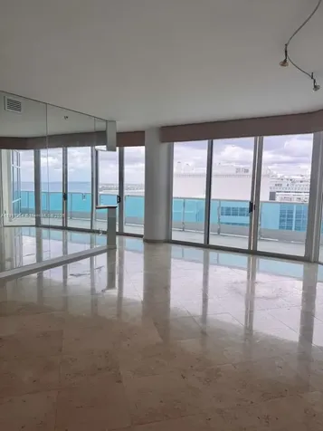 5025 Collins Avenue Miami Beach FL 33140