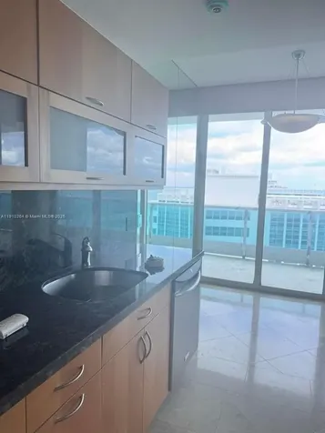 5025 Collins Avenue Miami Beach FL 33140