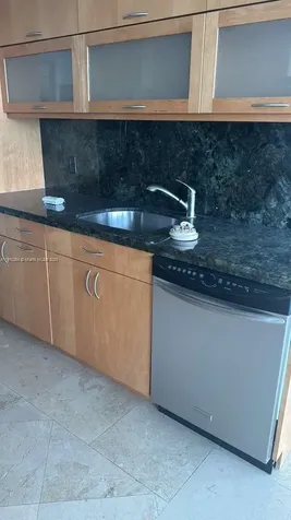 5025 Collins Avenue Miami Beach FL 33140