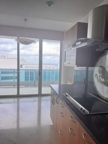 5025 Collins Avenue Miami Beach FL 33140