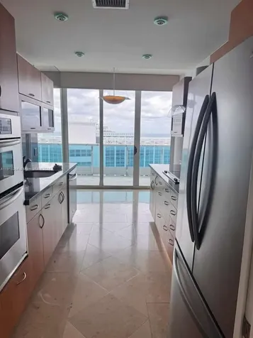5025 Collins Avenue Miami Beach FL 33140