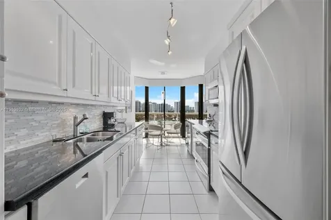 3640 Yacht Club Drive Aventura FL 33180