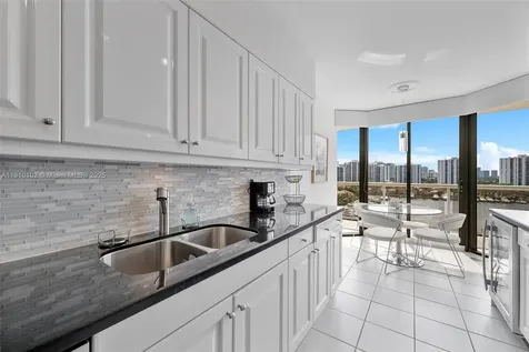 3640 Yacht Club Drive Aventura FL 33180