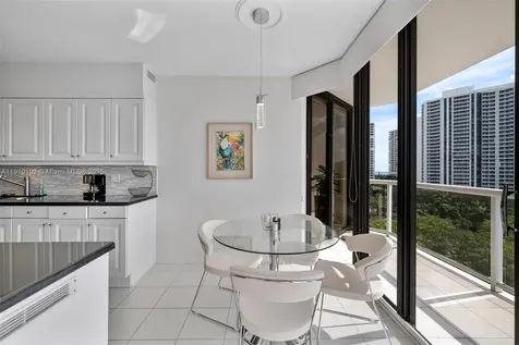 3640 Yacht Club Drive Aventura FL 33180