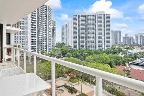 3640 Yacht Club Drive Aventura FL 33180