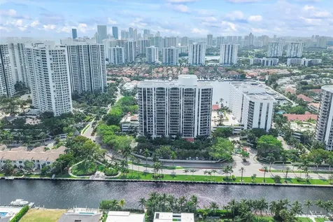3640 Yacht Club Drive Aventura FL 33180