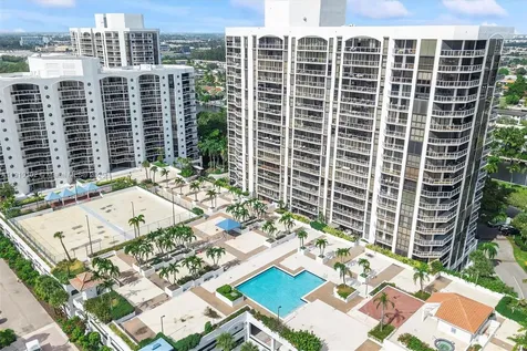 3640 Yacht Club Drive Aventura FL 33180