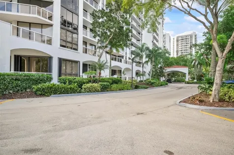 3640 Yacht Club Drive Aventura FL 33180
