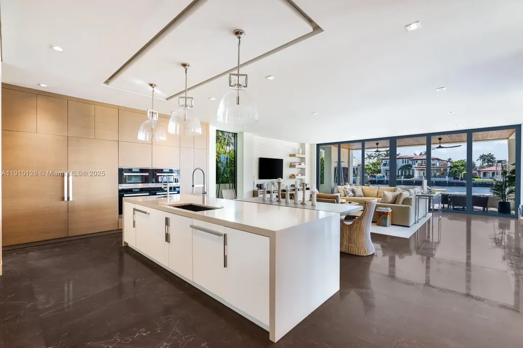 1175 Spanish River Road Boca Raton FL 33432