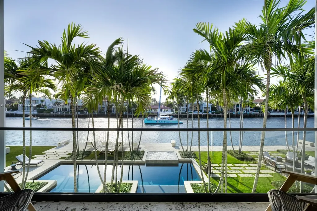 1175 Spanish River Road Boca Raton FL 33432