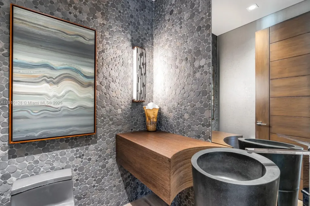 1175 Spanish River Road Boca Raton FL 33432