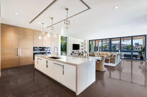 1175 Spanish River Road Boca Raton FL 33432