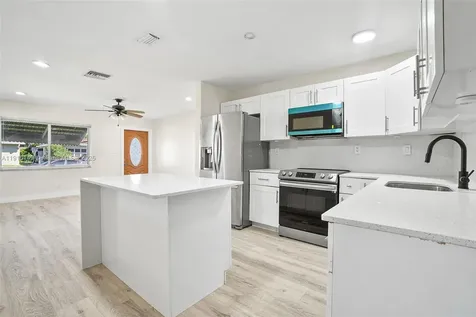 7110 NW 57th Court Tamarac FL 33321