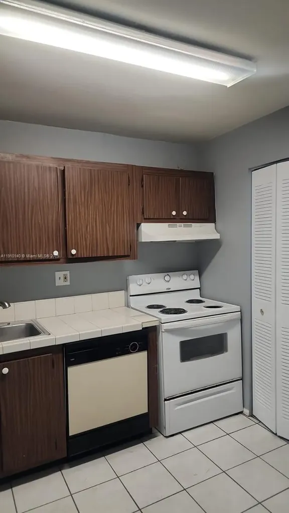 7900 S Colony Circle S Tamarac FL 33321