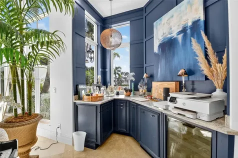 678 Hermitage Circle Palm Beach Gardens FL 33410