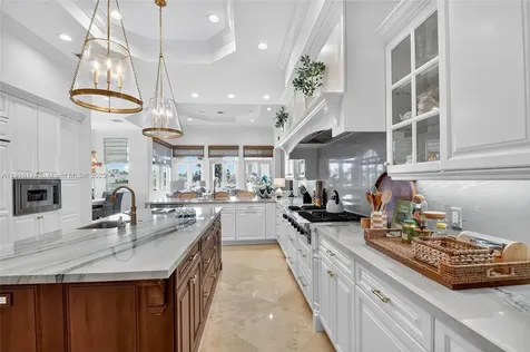 678 Hermitage Circle Palm Beach Gardens FL 33410