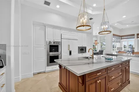 678 Hermitage Circle Palm Beach Gardens FL 33410