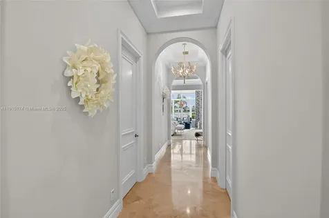 678 Hermitage Circle Palm Beach Gardens FL 33410