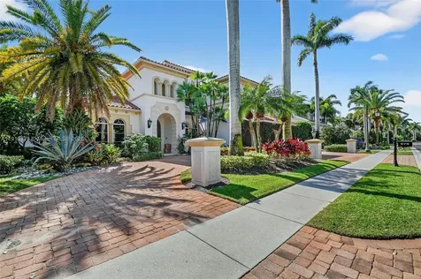 678 Hermitage Circle Palm Beach Gardens FL 33410