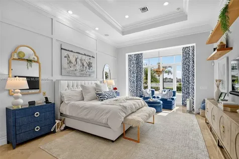 678 Hermitage Circle Palm Beach Gardens FL 33410